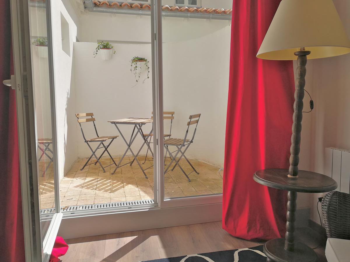 La Loge Du Theatre - Saintes Apartment Luaran gambar